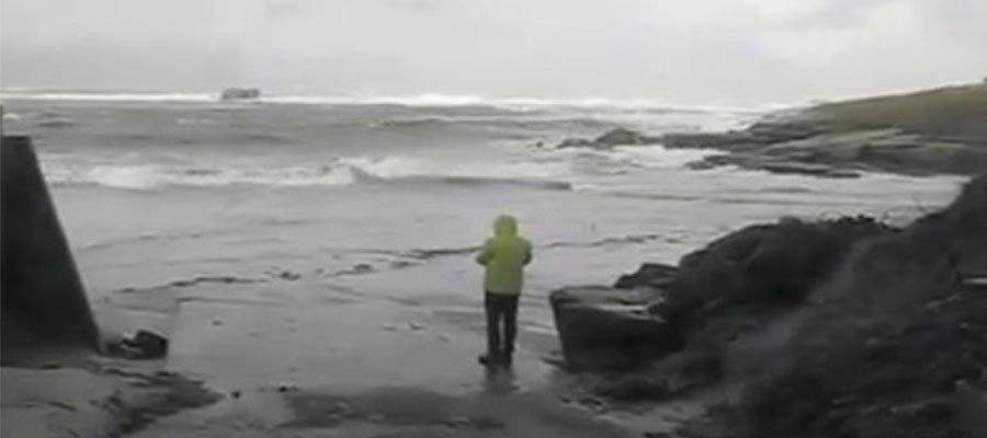 La traicionera quietud del mar - VIDEO