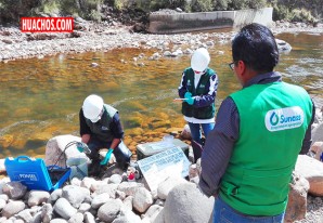 SUNASS y ANA monitorean la calidad del agua en ríos de Huancavelica SUNASS y ANA monitorean la calidad del agua en ríos de Huancavelica