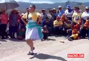 Calentando los motores antes de la navidad huancavelicana | VIDEO Calentando los motores antes de la navidad huancavelicana | VIDEO