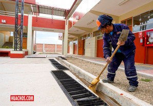 Cerca del 92% de colegios de Huancavelica empezaron a ejecutar trabajos de mantenimiento Cerca del 92% de colegios de Huancavelica empezaron a ejecutar trabajos de mantenimiento