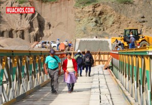 Provías en etapa final de instalación de dos puentes modulares en Huancavelica Provías en etapa final de instalación de dos puentes modulares en Huancavelica