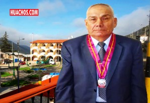 Juramenta el nuevo subprefecto del distrito de Huachos Juramenta el nuevo subprefecto del distrito de Huachos