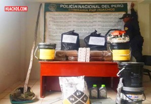 Fuerzas del orden de Huachos intervienen dos sujetos con material explosivo Fuerzas del orden de Huachos intervienen dos sujetos con material explosivo
