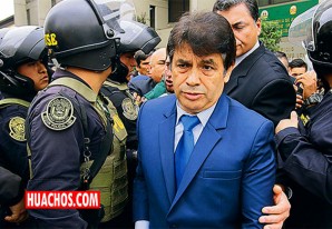 Junta Nacional de Justicia suspende por seis meses al fiscal Tomás Gálvez Junta Nacional de Justicia suspende por seis meses al fiscal Tomás Gálvez