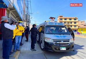 Recuerdan uso obligatorio de protector facial y mascarilla en vehículos de transporte público Recuerdan uso obligatorio de protector facial y mascarilla en vehículos de transporte público