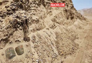 Vándalos con maquinaria pesada profanan sitio arqueológico Carhuas en Paracas Vándalos con maquinaria pesada profanan sitio arqueológico Carhuas en Paracas