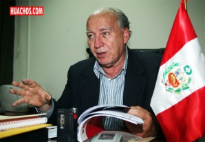 Entrevista en Radio Exitosa sobre ilegalidades en la exportación del gas de Camisea. Entrevista en Radio Exitosa sobre ilegalidades en la exportación del gas de Camisea.