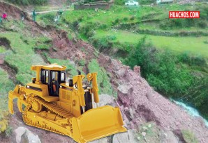 Tractor oruga atenderá emergencia vial del distrito de Aurahuá Tractor oruga atenderá emergencia vial del distrito de Aurahuá