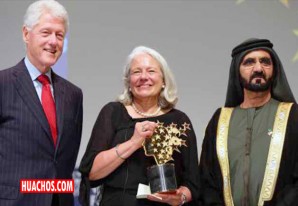 Un millón de dólares para Nancie por ser... buena profesora. Un millón de dólares para Nancie por ser... buena profesora.