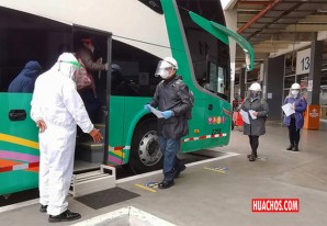 Personas de 45 años o más que no tengan 2 dosis no podrán realizar viajes interprovinciales Personas de 45 años o más que no tengan 2 dosis no podrán realizar viajes interprovinciales