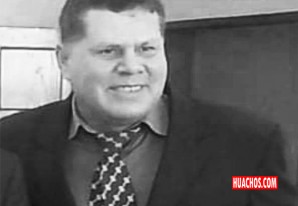 Sujeto resuelve sus problemas de orden público a patadas y violentos "huaracazos" Sujeto resuelve sus problemas de orden público a patadas y violentos "huaracazos"