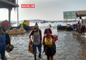 Se reportó salida del mar en varias playas del litoral peruano, tras erupción volcánica Se reportó salida del mar en varias playas del litoral peruano, tras erupción volcánica