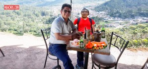 Gerente de la alcaldía celebra con su hombre de confianza la entrega de la carretera Gerente de la alcaldía celebra con su hombre de confianza la entrega de la carretera