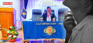 Catedrático dejaba que sus manos hablen con sus alumnas favoritas Catedrático dejaba que sus manos hablen con sus alumnas favoritas