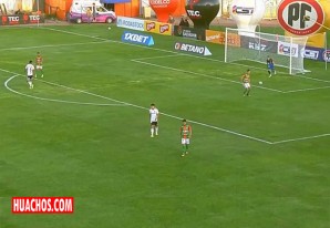 Un arquero argentino marca un gol de saque de arco | VIDEO Un arquero argentino marca un gol de saque de arco | VIDEO