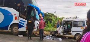 Pisco: trágico choque entre minivan y bus deja tres muertos y varios heridos | VIDEO Pisco: trágico choque entre minivan y bus deja tres muertos y varios heridos | VIDEO