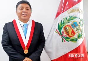 Se necesita más que un comunicado para noquear al "mochasueldo" Raúl Doroteo Se necesita más que un comunicado para noquear al "mochasueldo" Raúl Doroteo