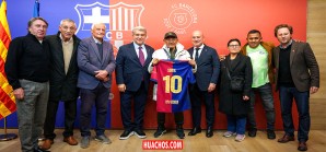 Barcelona FC rinde homenaje en su 125 Aniversario al crack peruano Hugo "El Cholo" Sotil Barcelona FC rinde homenaje en su 125 Aniversario al crack peruano Hugo "El Cholo" Sotil