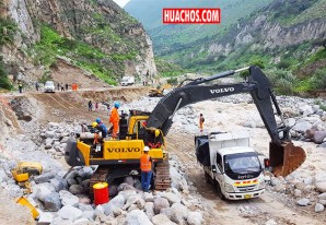 Fuerzas del orden informan el restablecimiento parcial de la carretera Chincha-Huancavelica Fuerzas del orden informan el restablecimiento parcial de la carretera Chincha-Huancavelica