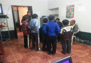 Estudiantes menores de edad son intervenidos en cabinas de Internet viendo pornografía Estudiantes menores de edad son intervenidos en cabinas de Internet viendo pornografía