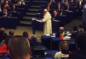 Europa, el Papa y la dignidad del Hombre que no tiene que comer Europa, el Papa y la dignidad del Hombre que no tiene que comer