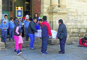 Dieron cristiana sepultura al niño de 9 años que dejaron encerrado con 'un candadito' Dieron cristiana sepultura al niño de 9 años que dejaron encerrado con 'un candadito'