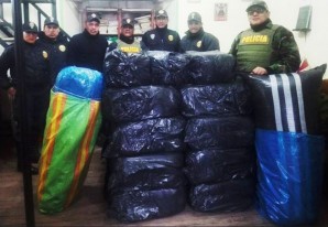 En la provincia de Huaytará, PNP logra comiso de media tonelada de hojas de coca ilegal En la provincia de Huaytará, PNP logra comiso de media tonelada de hojas de coca ilegal