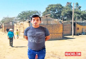 Entra a la humilde morada, encuentra a la sobrina bañandose en la ducha y la viola Entra a la humilde morada, encuentra a la sobrina bañandose en la ducha y la viola