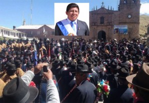Alcalde de Chucuito-Juli (Puno) sintió en carne propia la cólera popular Alcalde de Chucuito-Juli (Puno) sintió en carne propia la cólera popular