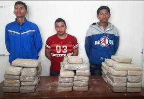 Detienen a colombianos y ecuatoriano con 76 kilos de marihuana en un peaje de Ica Detienen a colombianos y ecuatoriano con 76 kilos de marihuana en un peaje de Ica