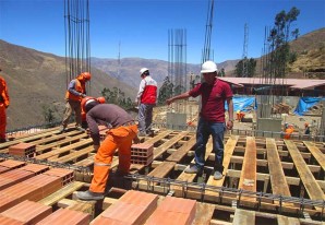 Construcción del IE San Cristóbal de Huachos tiene un avance del 30.67% Construcción del IE San Cristóbal de Huachos tiene un avance del 30.67%