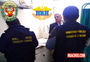 Efectivos policiales intervienen hospital regional y detienen al jefe de laboratorio Efectivos policiales intervienen hospital regional y detienen al jefe de laboratorio