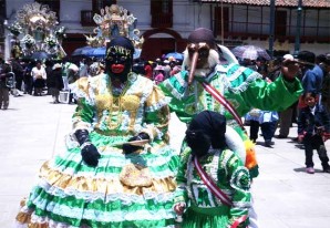 Si quiere saber cuánto cuesta vestir los negritos huancavelicanos Si quiere saber cuánto cuesta vestir los negritos huancavelicanos