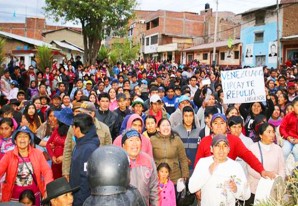 Pobladores expulsan a venezolanos tras asesinato de joven de 21 años | VIDEO Pobladores expulsan a venezolanos tras asesinato de joven de 21 años | VIDEO