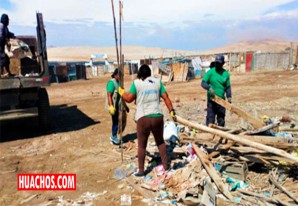 Hay «progreso» en Laguna Grande: Le recogerán la basura y le darán agua cada 15 días Hay «progreso» en Laguna Grande: Le recogerán la basura y le darán agua cada 15 días