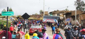 Violento accidente de tránsito bus interprovincial impacta vivienda Violento accidente de tránsito bus interprovincial impacta vivienda