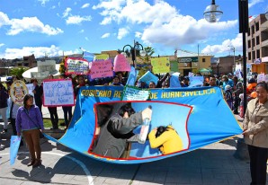 Ni marchas ni slogans frenan la violencia contra la mujer en Huancavelica Ni marchas ni slogans frenan la violencia contra la mujer en Huancavelica