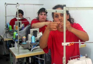 Ellas no han cometido delito, pero están presas por no saber educar a sus hijos Ellas no han cometido delito, pero están presas por no saber educar a sus hijos