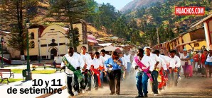 Huachos y El Carmen hermanados por la música, el baile y el zapateo Huachos y El Carmen hermanados por la música, el baile y el zapateo