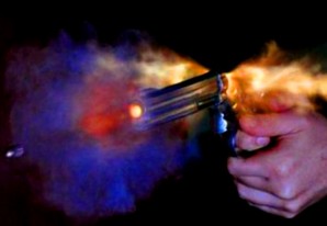 Un caso típico: Un grupo de amigos se reúnen para tomar pero todo termina en un baño de sangre Un caso típico: Un grupo de amigos se reúnen para tomar pero todo termina en un baño de sangre