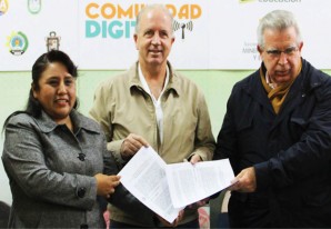 Gore Ica firma convenio que permitirá WIFI gratis en Plaza Central de Alto Larán - Chincha Gore Ica firma convenio que permitirá WIFI gratis en Plaza Central de Alto Larán - Chincha