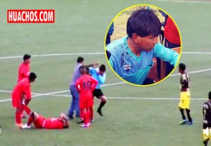 Hincha corta la oreja de un árbitro en un partido de la Copa Perú Huancavelica - VIDEOS Hincha corta la oreja de un árbitro en un partido de la Copa Perú Huancavelica - VIDEOS
