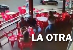 La difícil vida de los que quieren ‘poner cachos’ a la titular - VIDEO La difícil vida de los que quieren ‘poner cachos’ a la titular - VIDEO