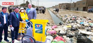 "Escobita nueva barre bien", el nuevo alcalde multará al que echa basura en la calle "Escobita nueva barre bien", el nuevo alcalde multará al que echa basura en la calle